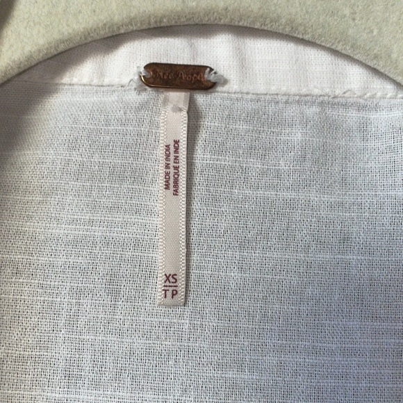 Free People Kiss Kiss Blouse size XS Button Down Balloon Sleeve - Picture 7 of 12